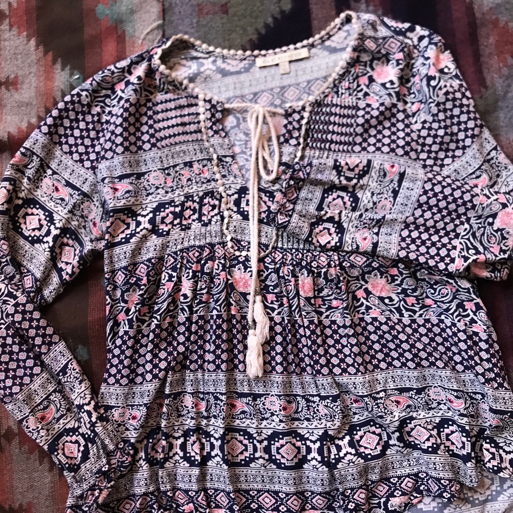 Daniel Rainn Patterned Long Sleeve Blouse